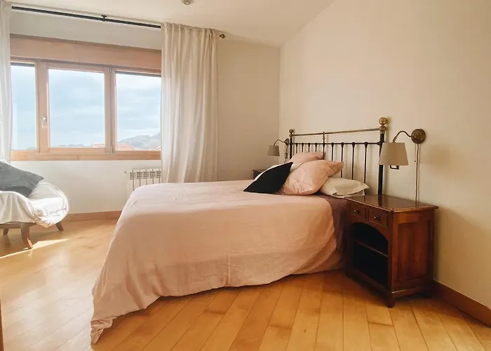 Semesterbostad La Jarocha, Casa Con Vistas Al Mar En Pechón